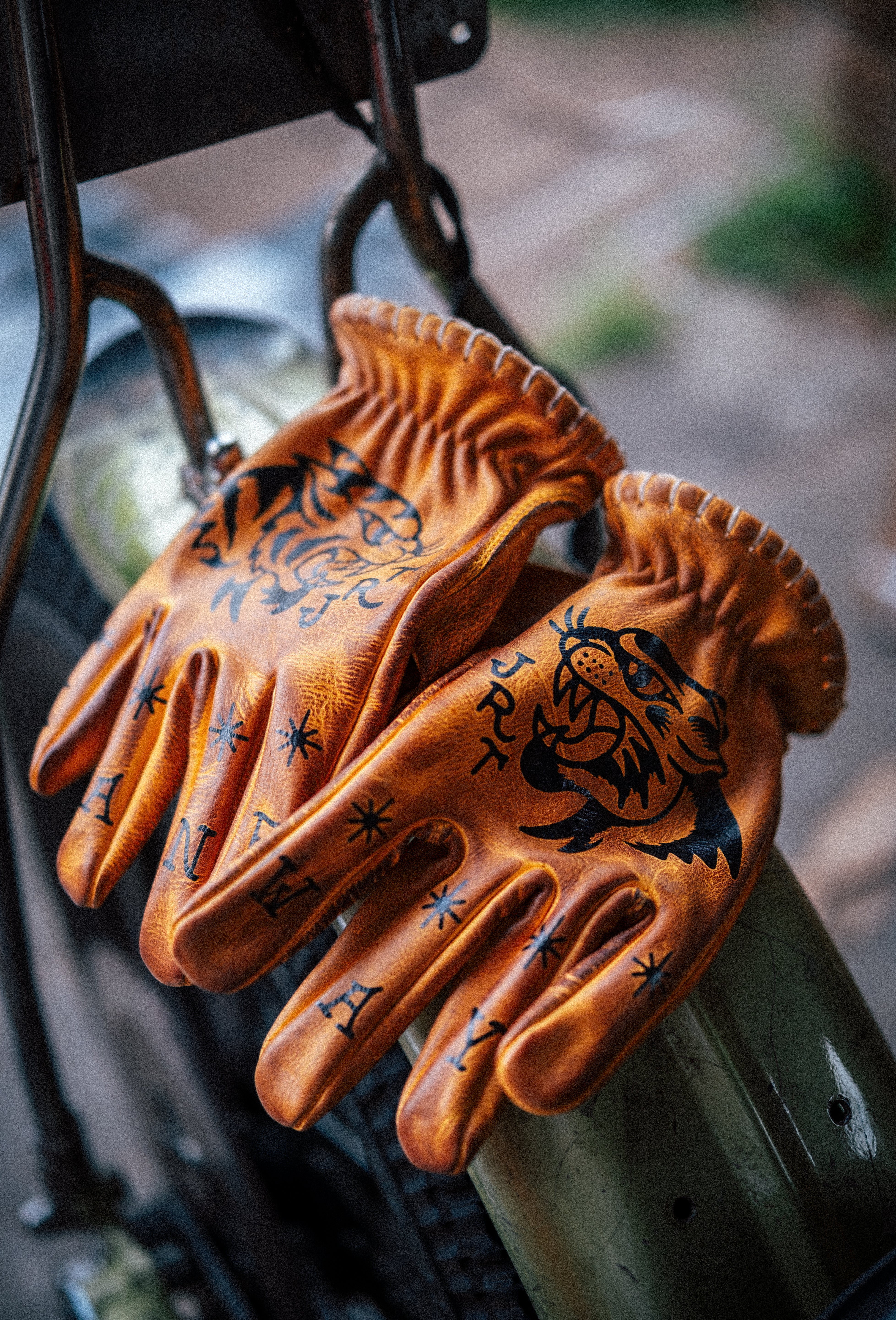 LANEWAY x JRT Gloves