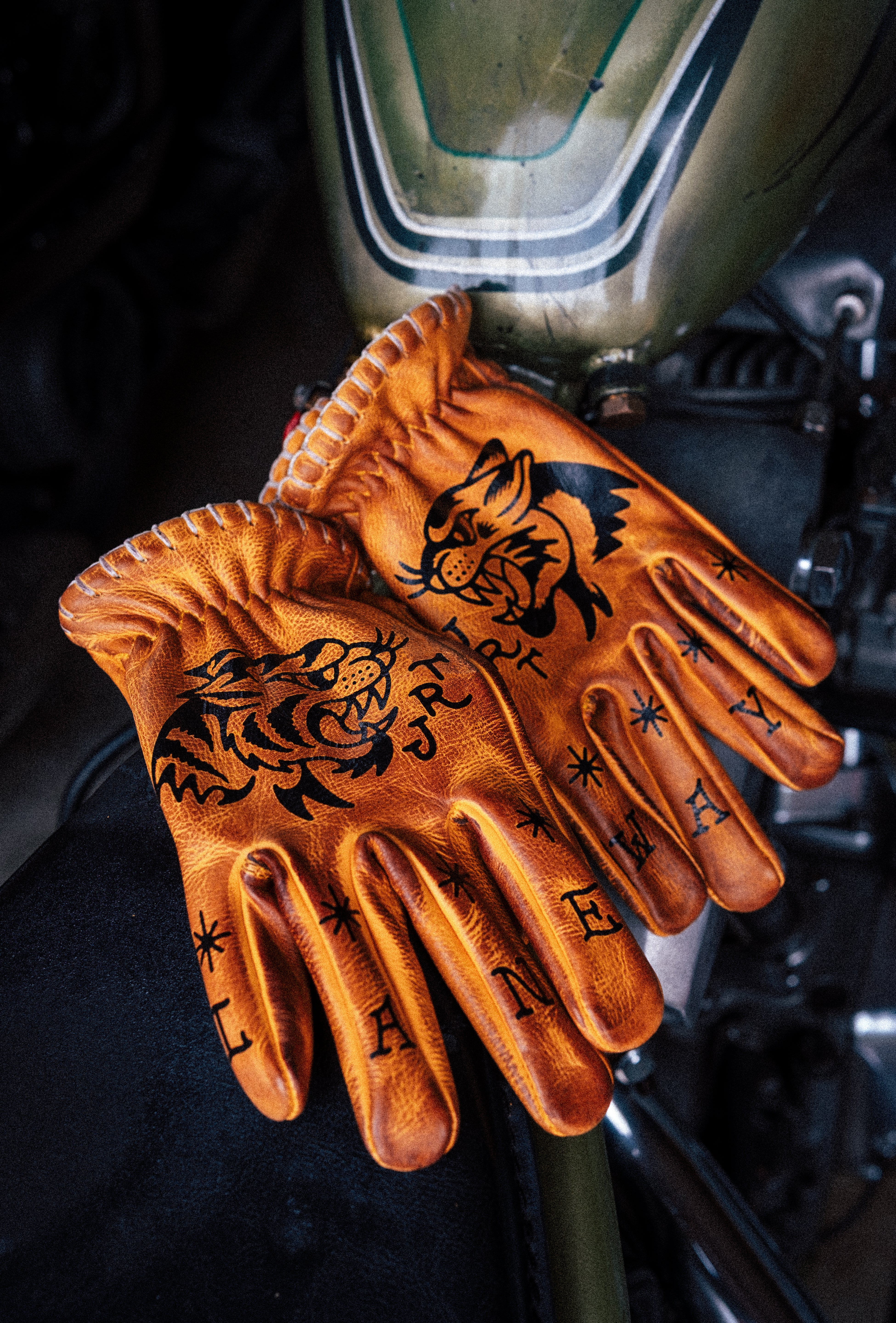 LANEWAY x JRT Gloves